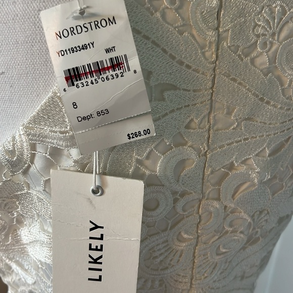 White Lace size 8 Likely women’s Dress - Picture 5 of 11
